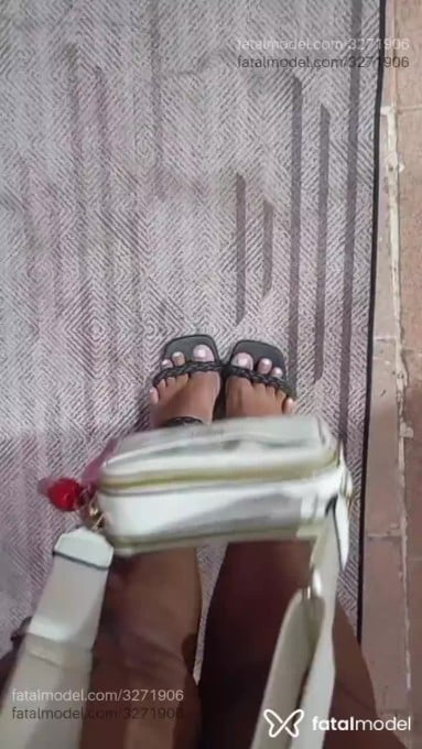 Acompanhante mulher com cabelo castanho de olhos pretos - Manu Acompanhante mulher com cabelo castanho de olhos pretos - Manu