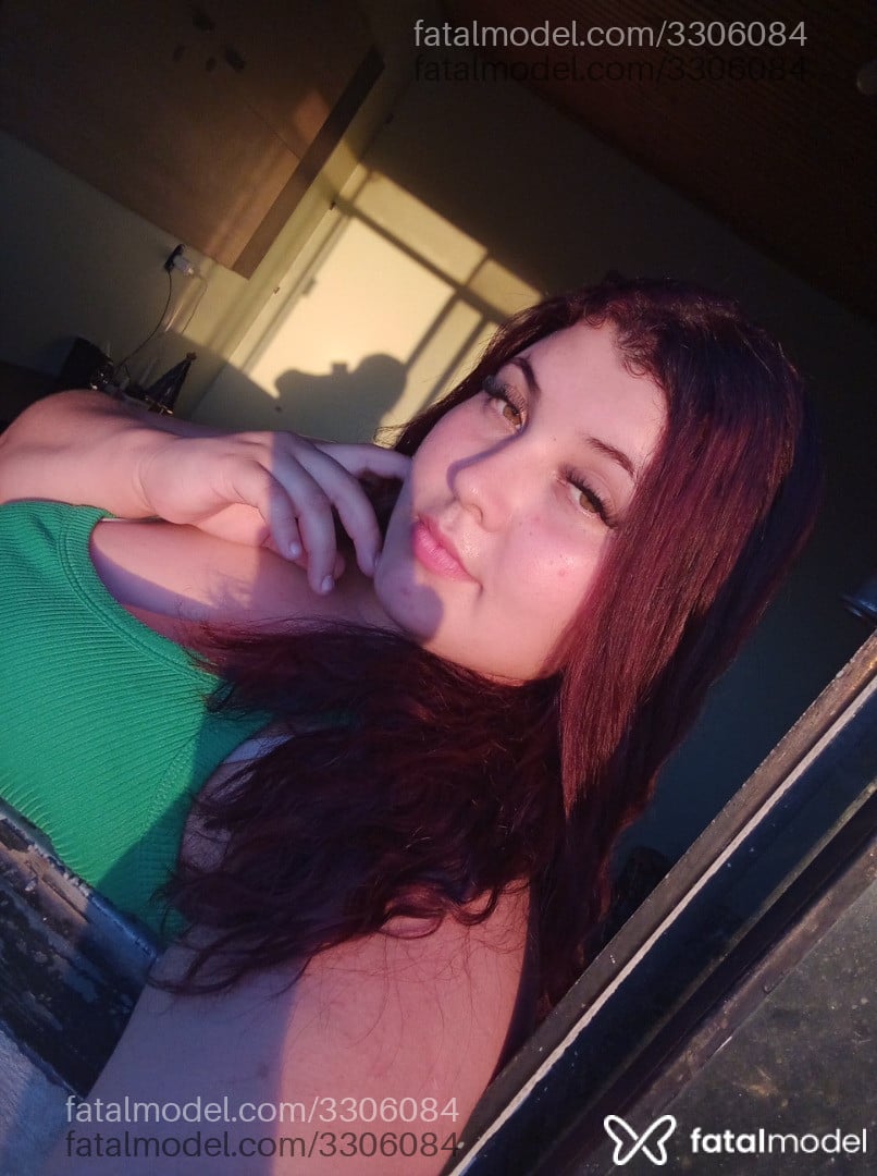 Acompanhante mulher ruiva (o) de olhos verdes em Irati Acompanhante mulher ruiva (o) de olhos verdes em Irati - Paula Kimberly