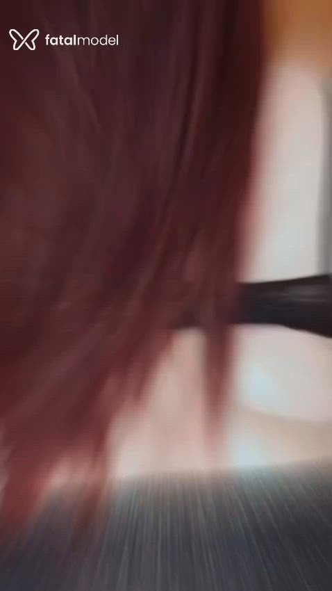 Acompanhante mulher com cabelo castanho de olhos castanhos - Ariel Ferraz