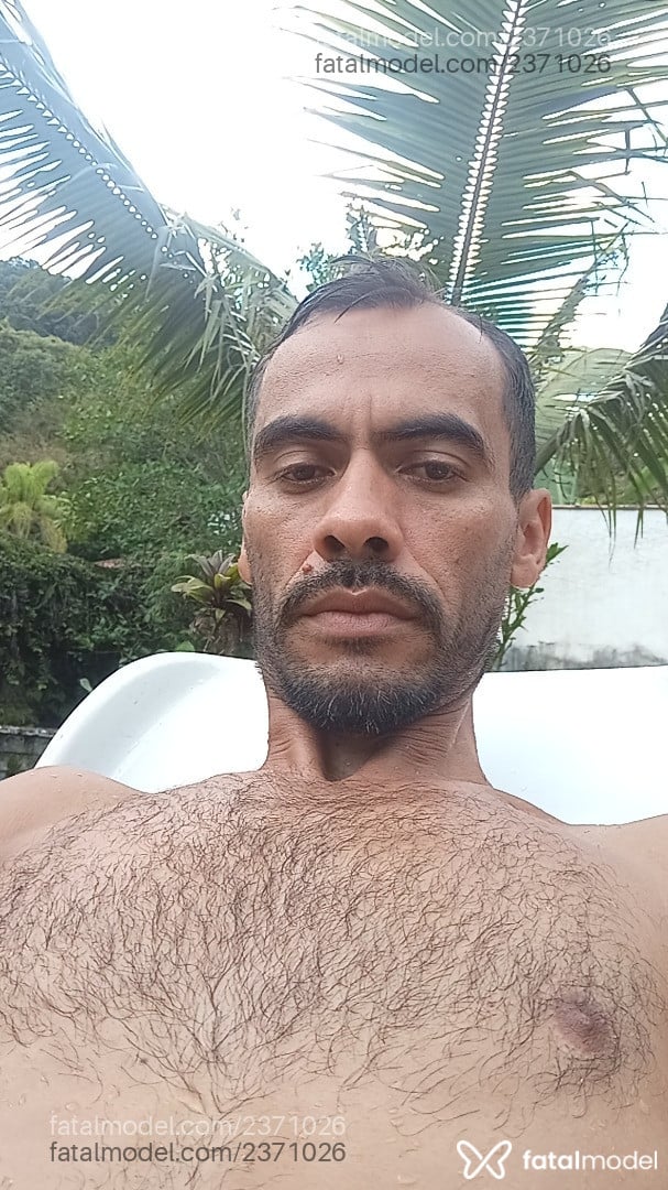 Acompanhante homem morena (o) de olhos castanhos em Rio de Janeiro - Cláudio