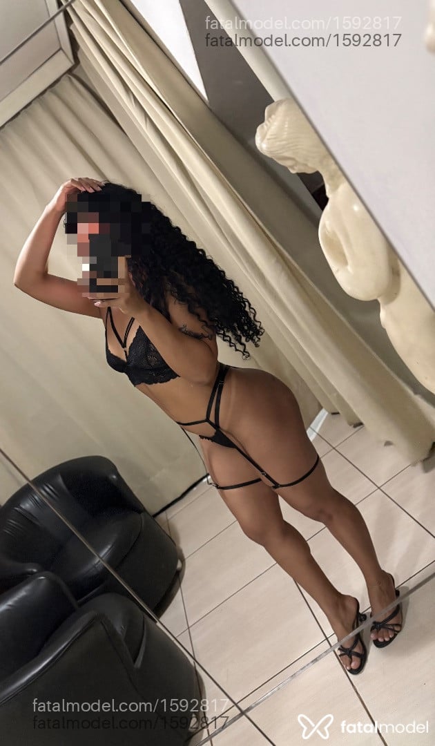 Acompanhante mulher morena (o) de olhos castanhos em Brasília - Aline Maia