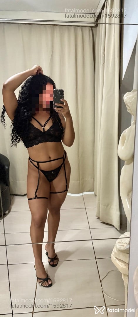 Acompanhante mulher morena (o) de olhos castanhos em Brasília - Aline Maia