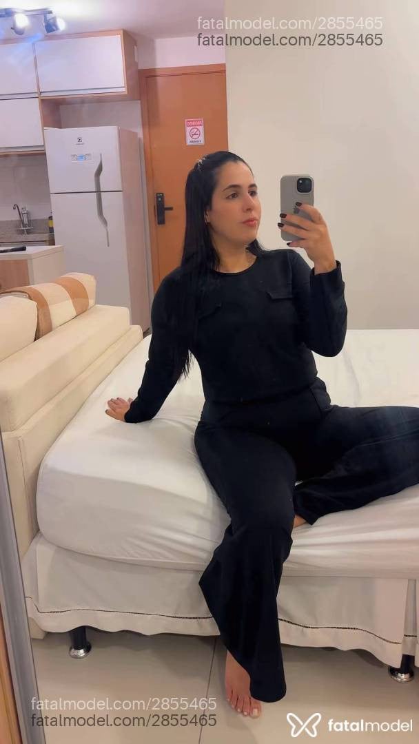 Acompanhante mulher morena (o) de olhos pretos - Jade Duarte