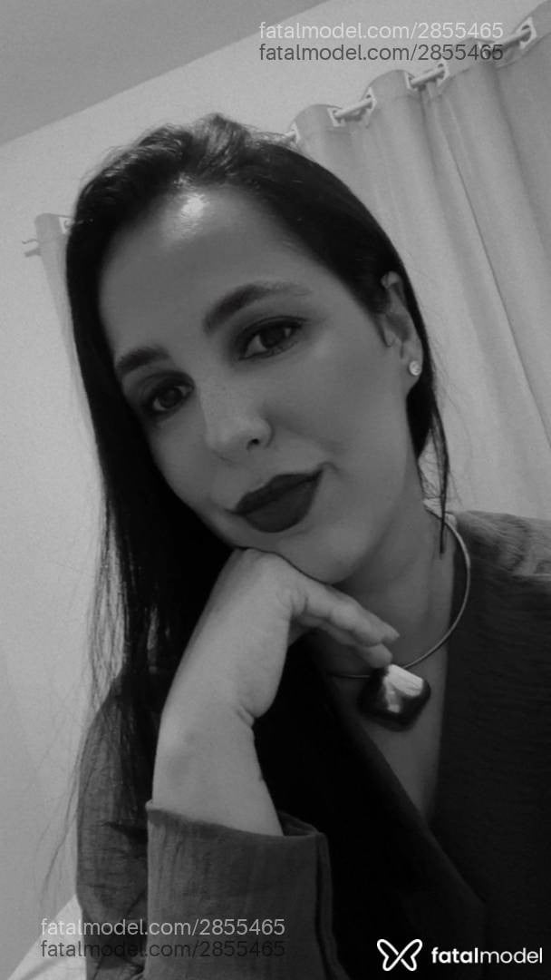 Acompanhante mulher morena (o) de olhos pretos - Jade Duarte