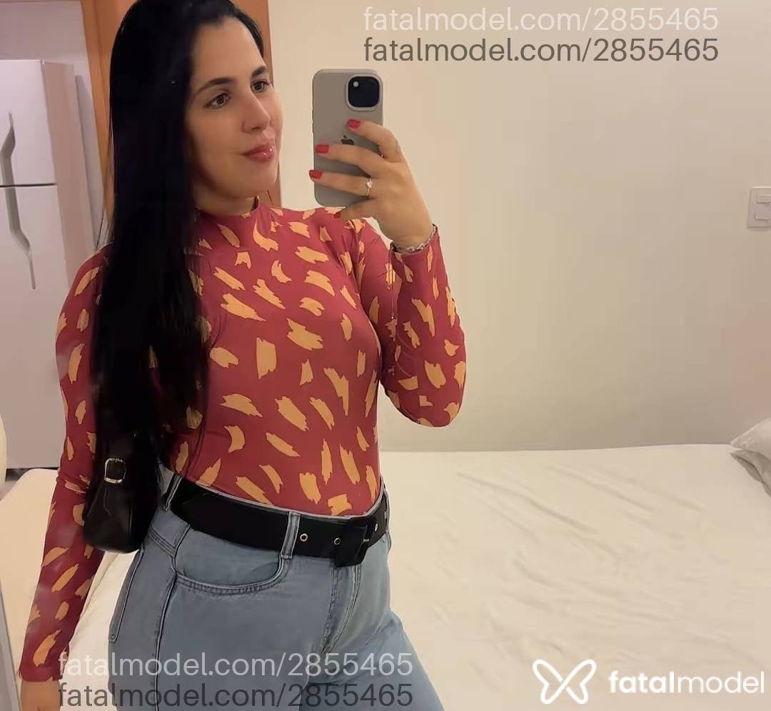 Acompanhante mulher morena (o) de olhos pretos - Jade Duarte