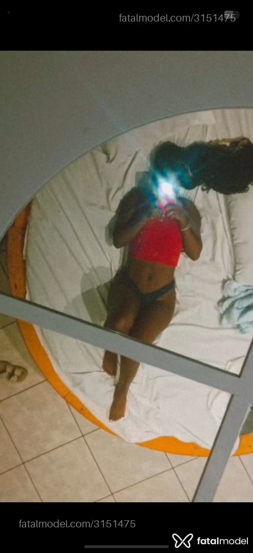Acompanhante mulher morena (o) de olhos pretos em Bataguassu - Vitória Ninf
