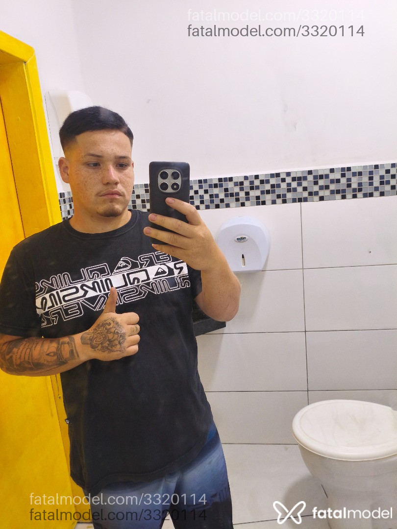 Acompanhante homem ruiva (o) de olhos castanhos em Porto Alegre - Vitor