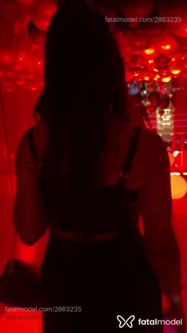 Acompanhante mulher com cabelo castanho de olhos castanhos - Emily Saad