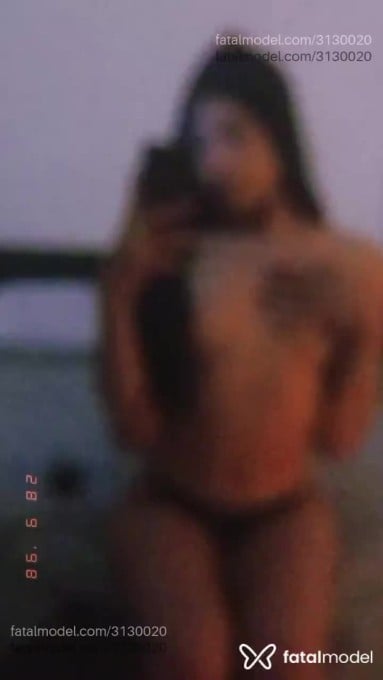 Acompanhante mulher trans morena (o) de olhos castanhos em São João Batista Acompanhante mulher trans morena (o) de olhos castanhos em São João Batista - Lozinha