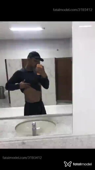 Acompanhante homem morena (o) de olhos castanhos em Rio de Janeiro - David