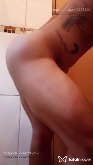 Acompanhante homem morena (o) de olhos castanhos em São Francisco do Sul - Cunhã