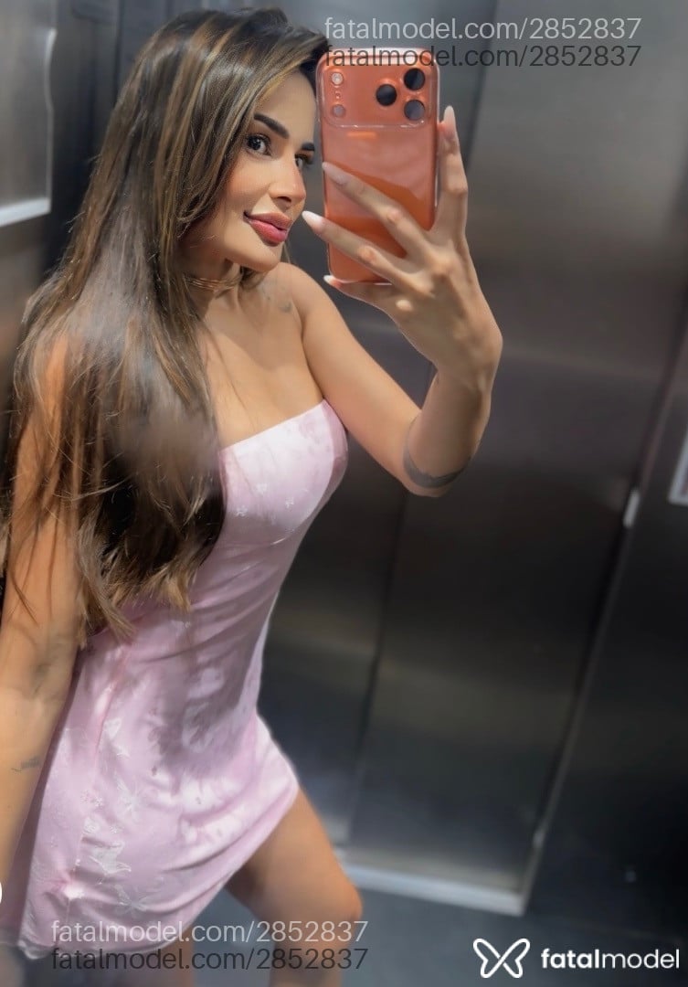 Acompanhante mulher morena (o) de olhos pretos - Vanessa