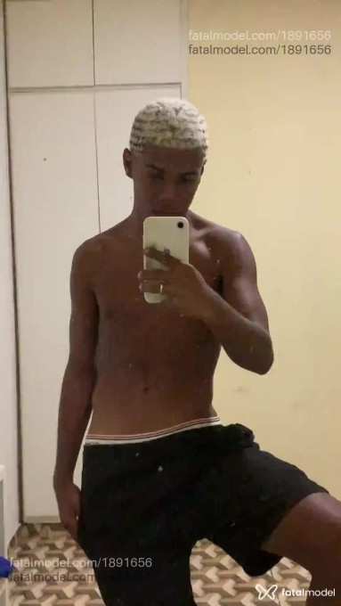 Acompanhante homem com cabelo castanho de olhos castanhos em Rio das Ostras - Pablo