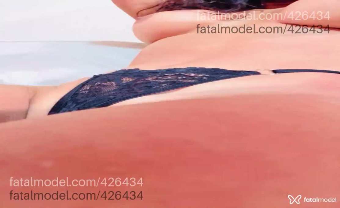 Acompanhante homem trans com cabelo castanho de olhos pretos em Itumbiara Acompanhante homem trans com cabelo castanho de olhos pretos em Itumbiara - Cellina