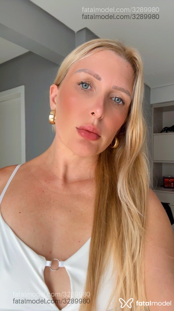 Acompanhante mulher loira (o) de olhos azuis em São Paulo - Rafaella