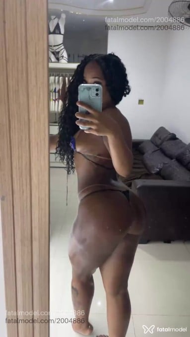 Acompanhante mulher com cabelo castanho de olhos mel em Recife - Vicky Brito