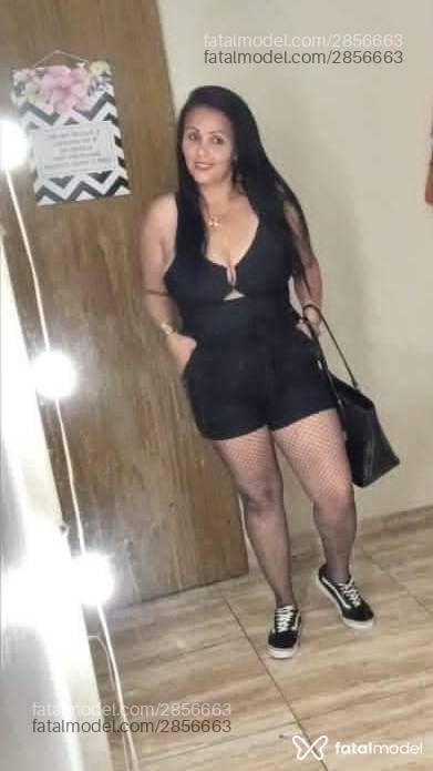Acompanhante mulher com cabelo castanho de olhos castanhos - Babygostosinha