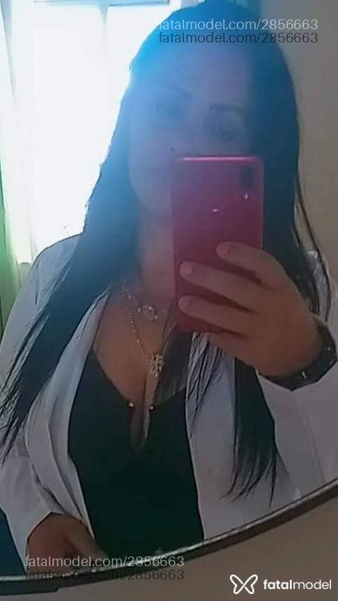 Acompanhante mulher com cabelo castanho de olhos castanhos - Babygostosinha