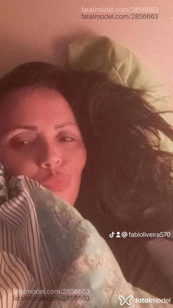 Acompanhante mulher com cabelo castanho de olhos castanhos - Babygostosinha