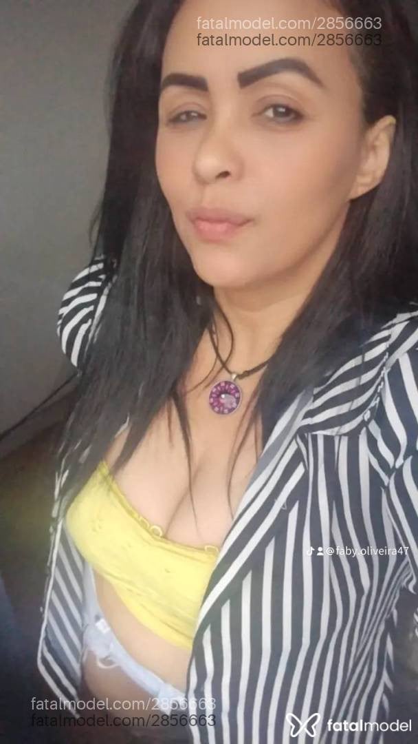 Acompanhante mulher com cabelo castanho de olhos castanhos - Babygostosinha
