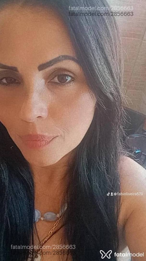 Acompanhante mulher com cabelo castanho de olhos castanhos - Babygostosinha