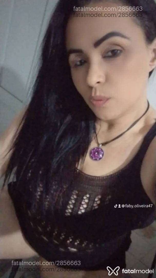 Acompanhante mulher com cabelo castanho de olhos castanhos - Babygostosinha