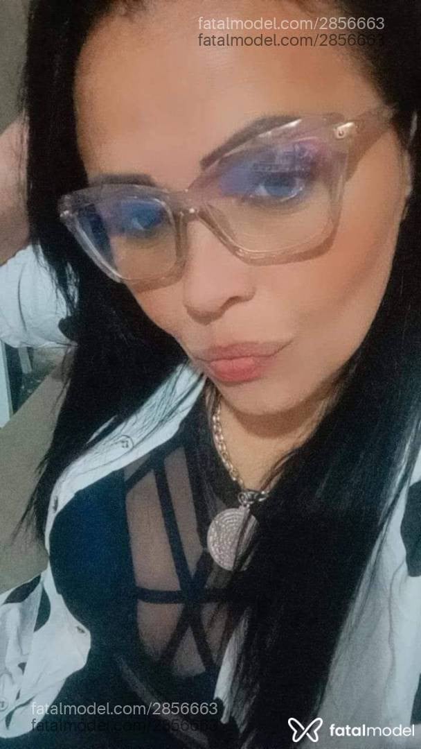 Acompanhante mulher com cabelo castanho de olhos castanhos - Babygostosinha