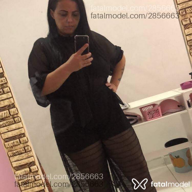 Acompanhante mulher com cabelo castanho de olhos castanhos em Juiz de Fora - Babygostosinha