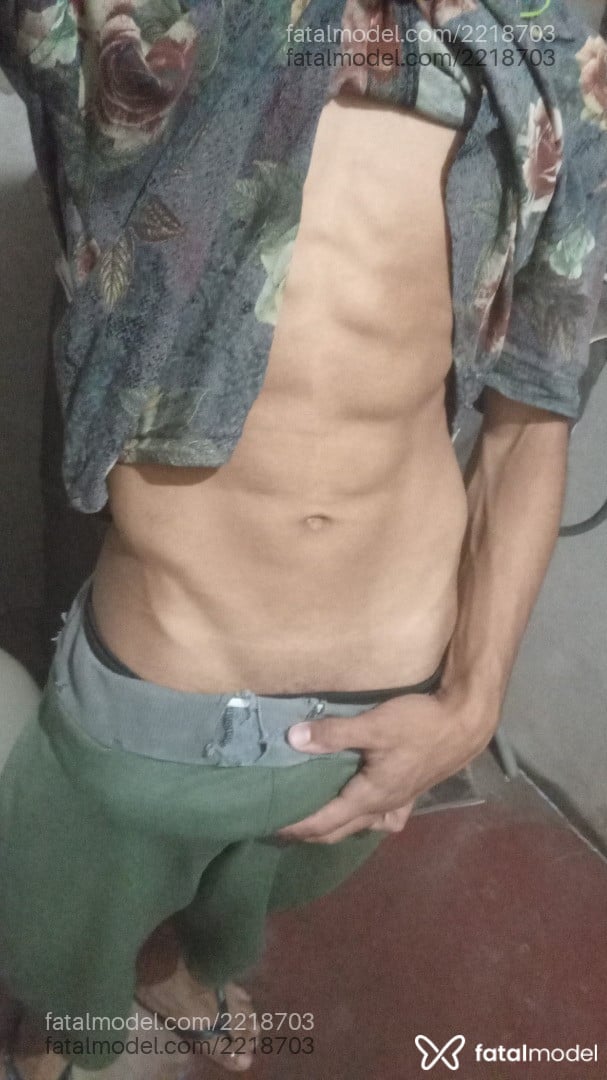 Acompanhante homem com cabelo castanho de olhos castanhos em Pirapora - Lucas