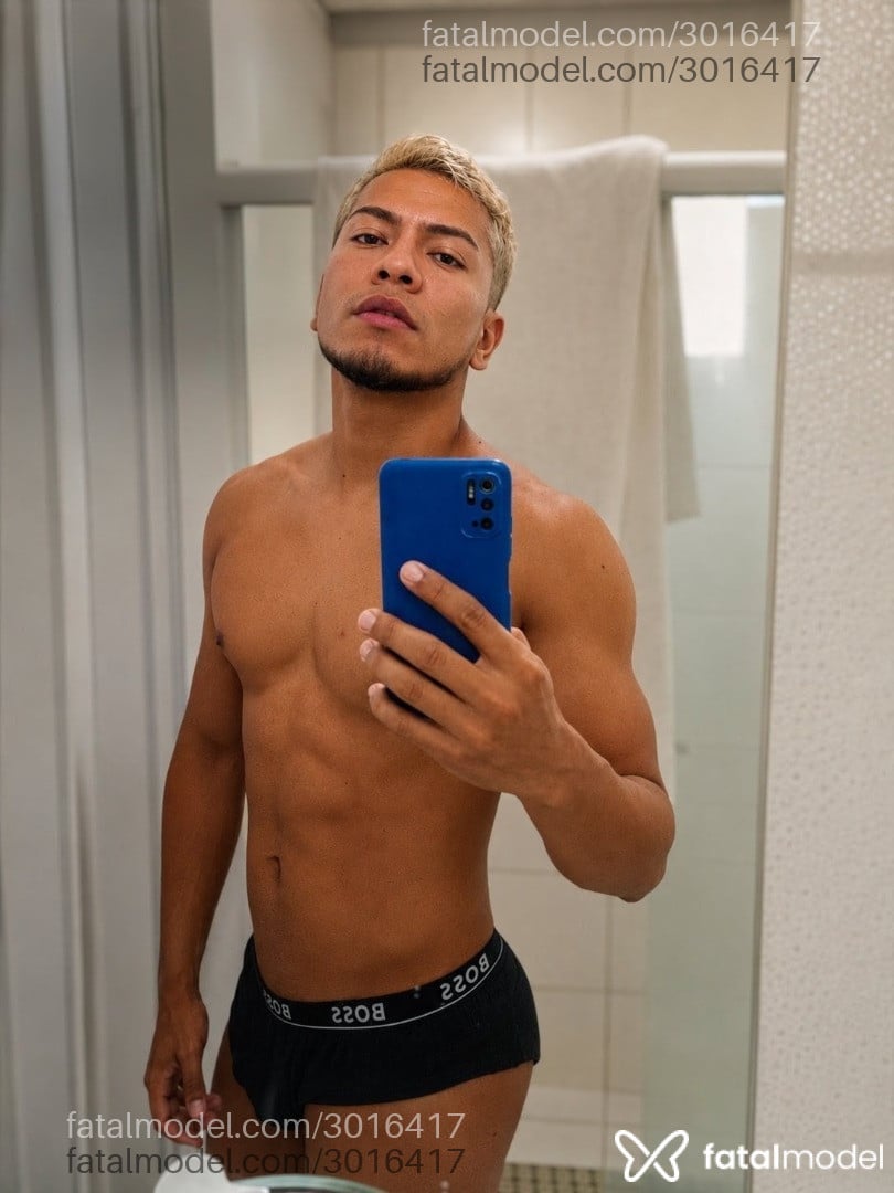 Acompanhante homem morena (o) de olhos pretos em Curitiba Acompanhante homem morena (o) de olhos pretos em Curitiba - Caio Fernando