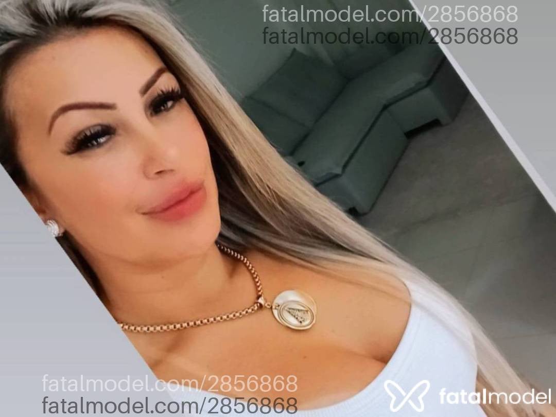 Acompanhante mulher loira (o) de olhos castanhos - Samy Klafke