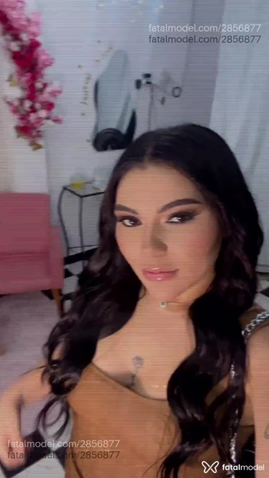 Acompanhante mulher com cabelo castanho de olhos castanhos em Porto Seguro Acompanhante mulher com cabelo castanho de olhos castanhos em Porto Seguro - Mel Bittencourt