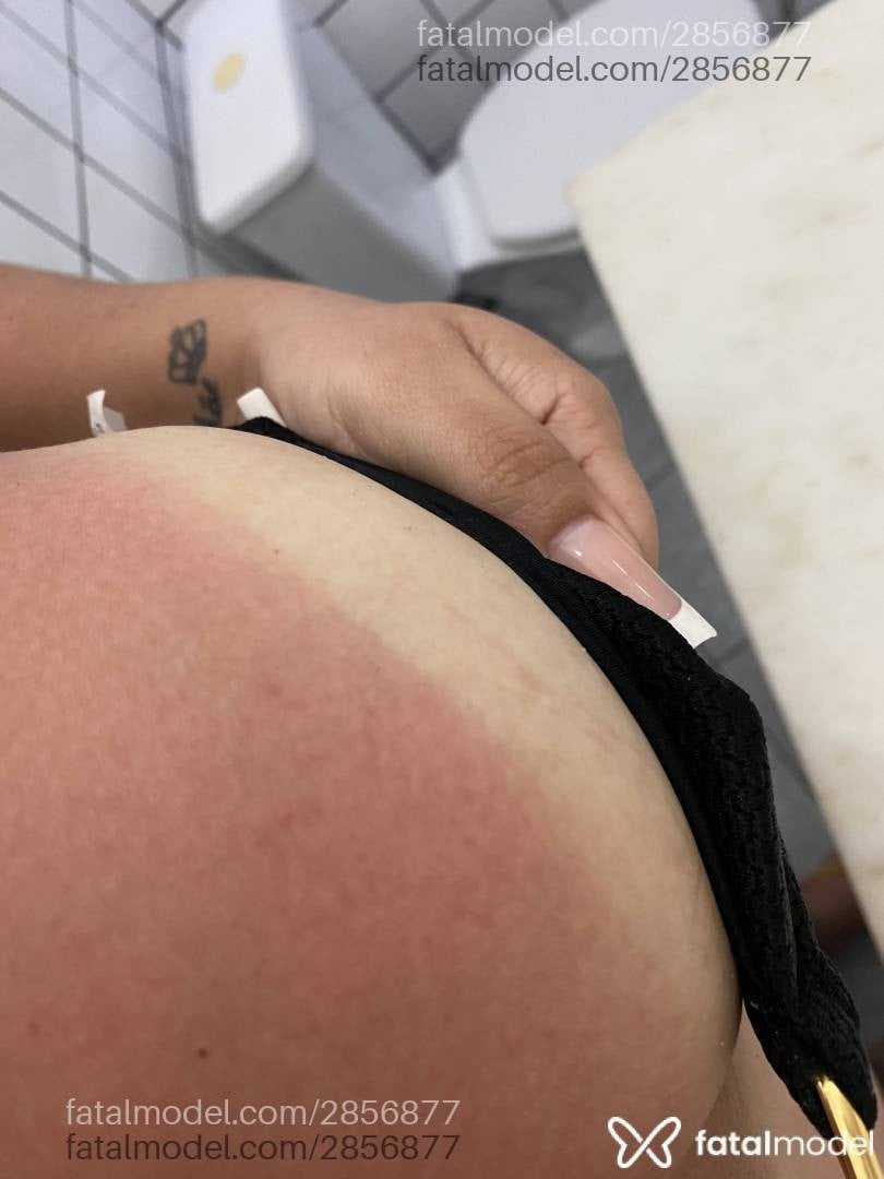 Acompanhante mulher com cabelo castanho de olhos castanhos - Mel Bittencourt