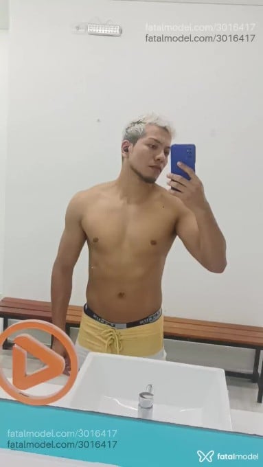 Acompanhante homem morena (o) de olhos pretos em Curitiba Acompanhante homem morena (o) de olhos pretos em Curitiba - Caio Fernando