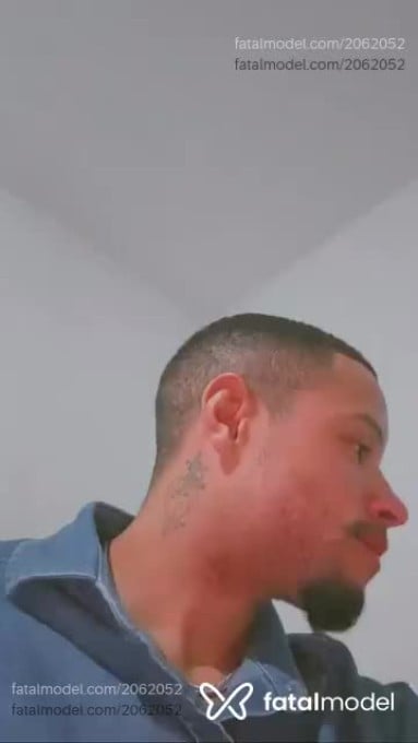 Acompanhante homem com cabelo castanho de olhos castanhos em Araxá Acompanhante homem com cabelo castanho de olhos castanhos em Araxá - Ckevoluttion
