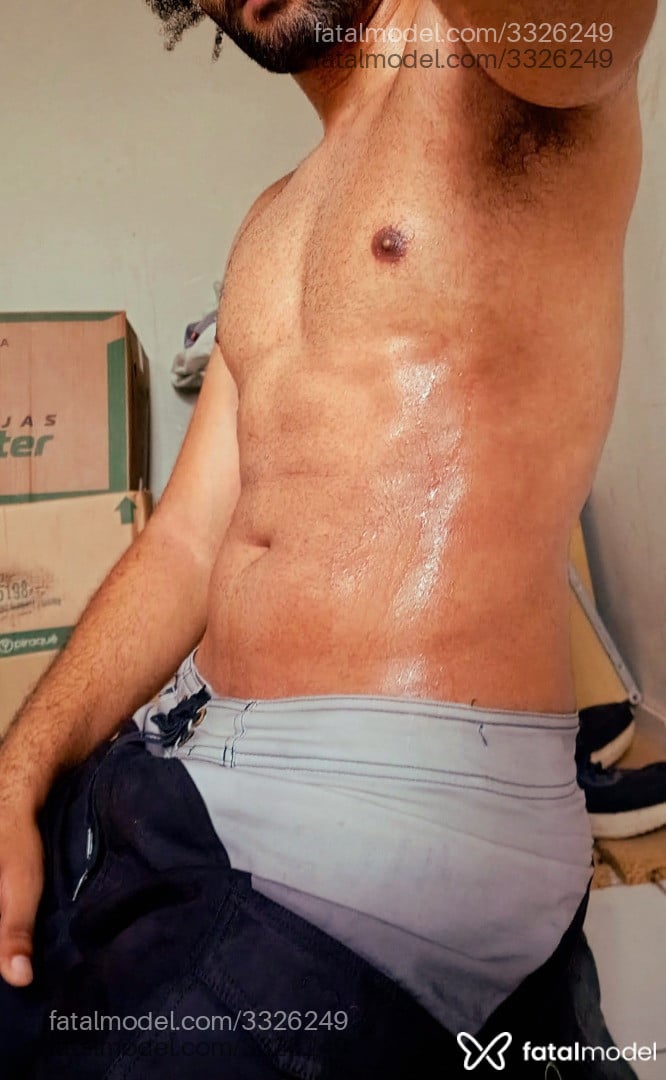 Acompanhante homem morena (o) de olhos pretos em Valença - Theodoro