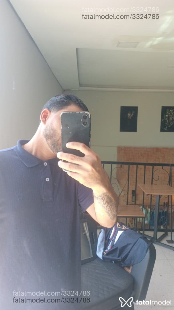 Acompanhante homem morena (o) de olhos castanhos em Porto Velho - Romeu