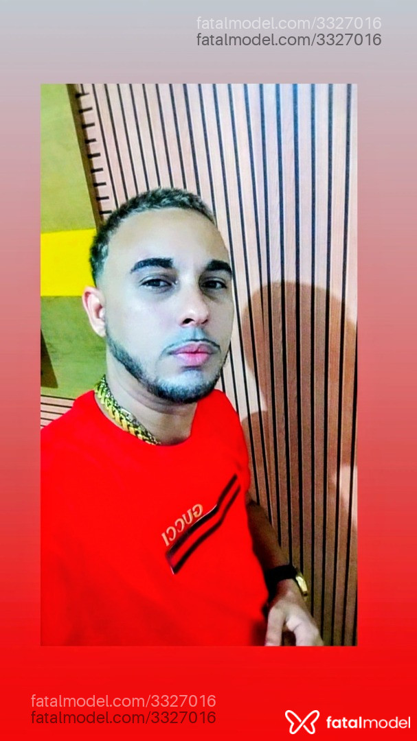 Acompanhante homem com cabelo castanho de olhos castanhos em Virtual - Gabriel Sousa