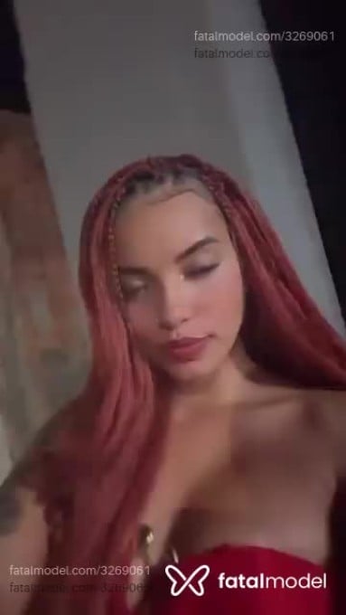 Acompanhante mulher com cabelo castanho de olhos verdes em Belo Horizonte - Safira Oliv