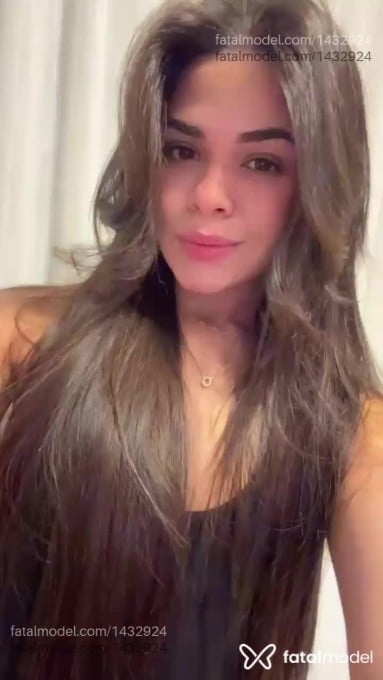 Acompanhante mulher com cabelo castanho de olhos mel em Porto Alegre - Isa