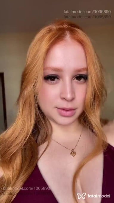 Acompanhante mulher ruiva (o) de olhos castanhos em Taubaté - Rebeca