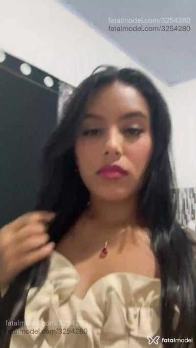 Acompanhante mulher morena (o) de olhos pretos em Manaus - Nat