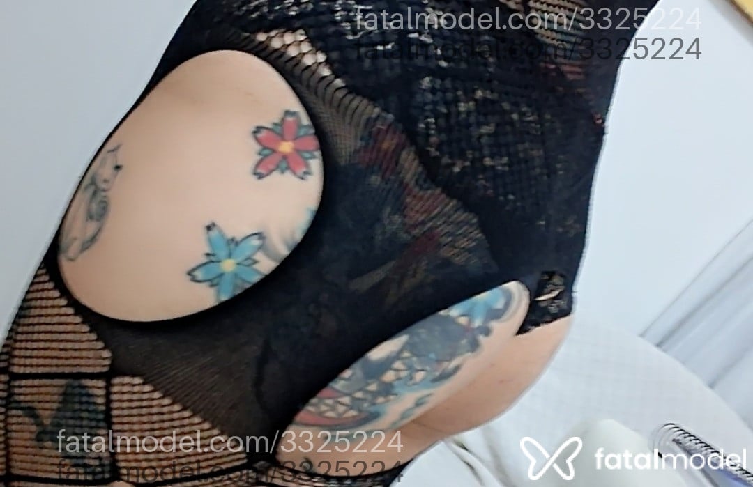 Acompanhante mulher ruiva (o) de olhos castanhos - Yanna