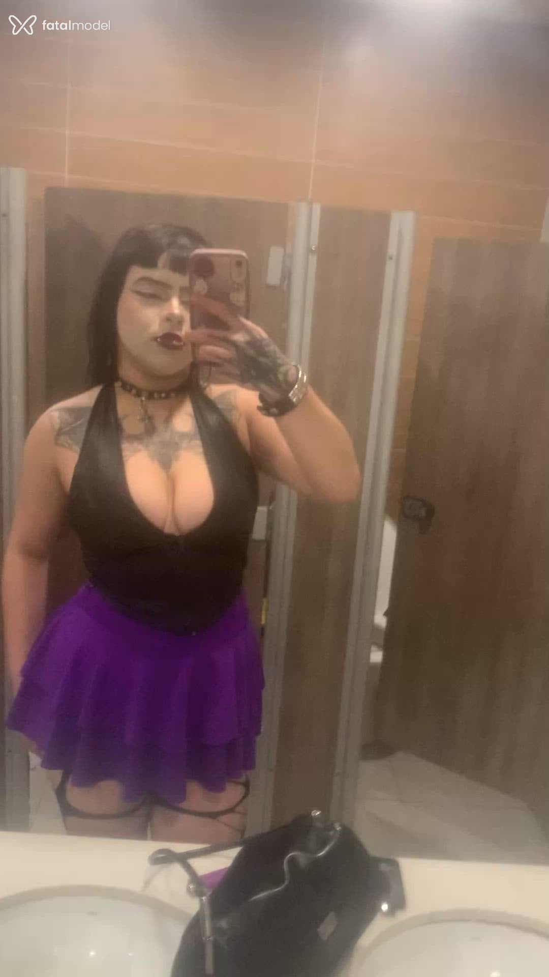 Acompanhante mulher com cabelo castanho de olhos castanhos em Guarulhos Acompanhante mulher com cabelo castanho de olhos castanhos em Guarulhos - Ravena