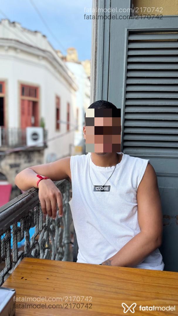Acompanhante homem morena (o) de olhos verdes em Rio de Janeiro - MorenoRj