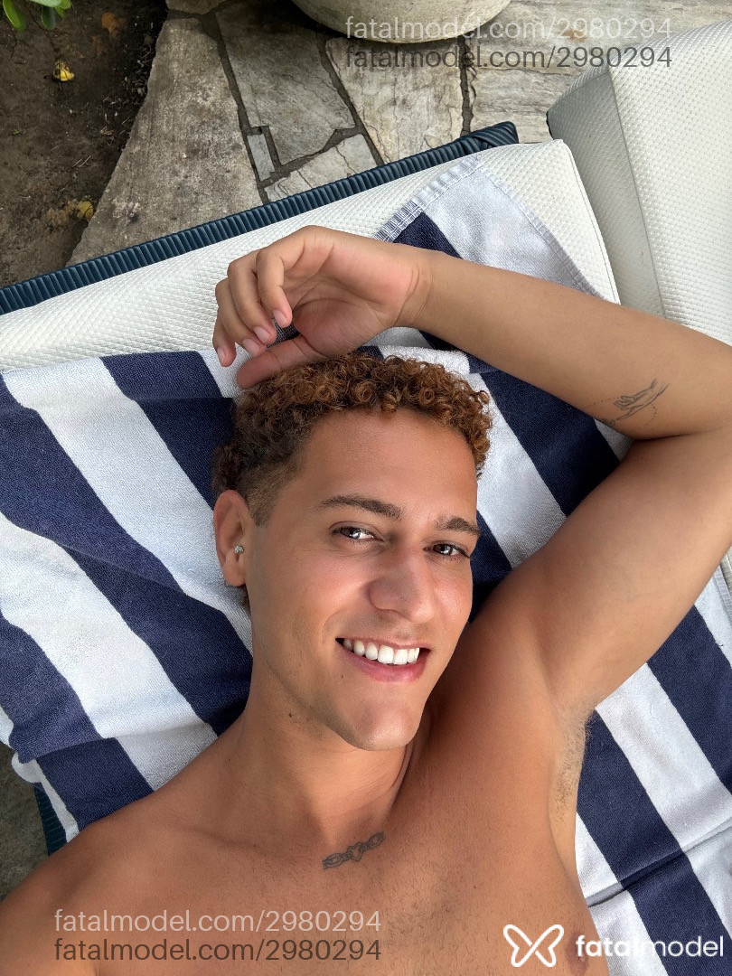 Acompanhante homem com cabelo castanho de olhos castanhos em Rio de Janeiro - Maia Versa