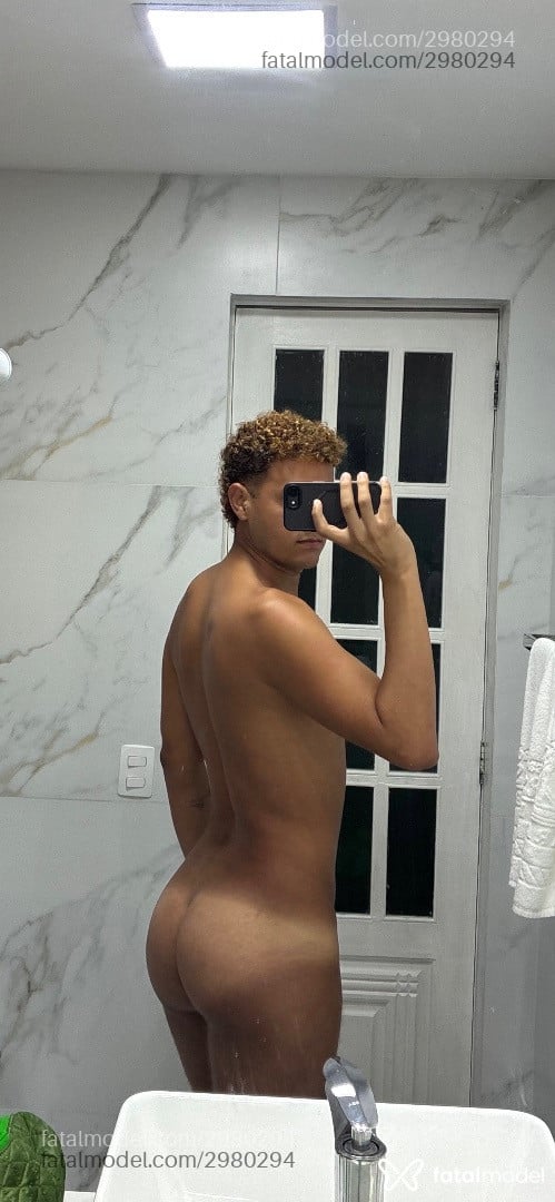 Acompanhante homem com cabelo castanho de olhos castanhos em Rio de Janeiro - Maia Versa
