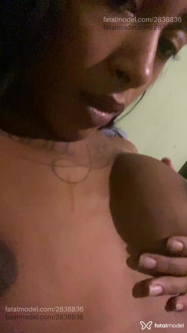 Acompanhante mulher morena (o) de olhos castanhos em Virtual - Thayna