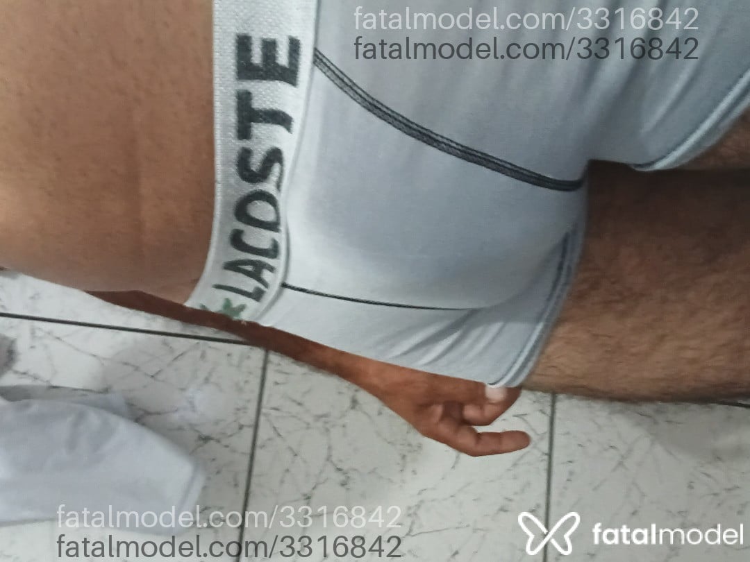 Acompanhante homem com cabelo grisalho de olhos pretos em Ribeirão Preto - Mikael