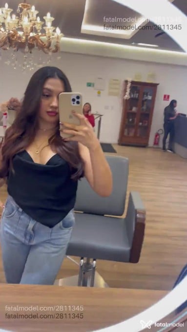 Acompanhante mulher com cabelo castanho de olhos pretos em São Paulo - Ana Suesz